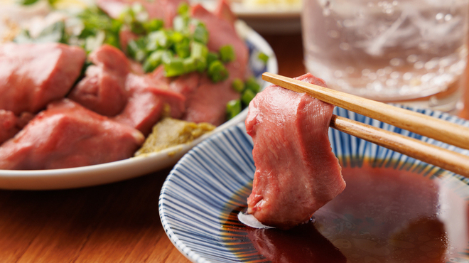 新宿ホルモン焼き だるま - メイン写真: