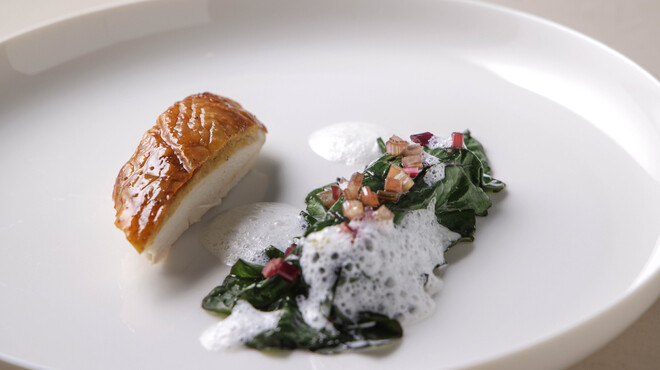 est - メイン写真: