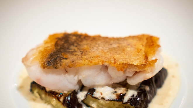 パトゥ - 料理写真:豊後水道の白甘鯛のポアレ クミンのソース