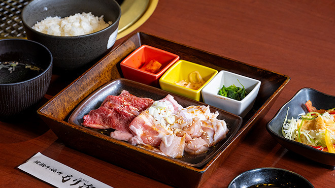 足柄牛焼肉もり次 - メイン写真: