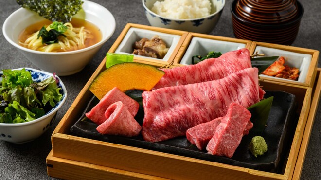 居間焼肉 百欒 - メイン写真: