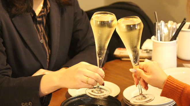 アヒージョ専門店AJILLO - メイン写真: