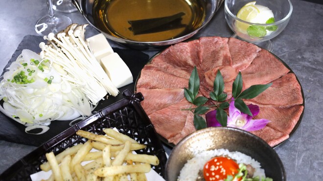 炭火焼き 牛タン酒場 いけたん - メイン写真: