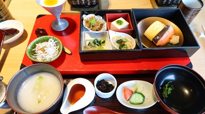 日本料理 鳥羽別邸 華暦 - 料理写真: