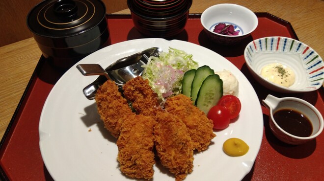 和食レストラン 熱海 碧 - 料理写真:11月の月替わりメニュー　カキフライ御膳