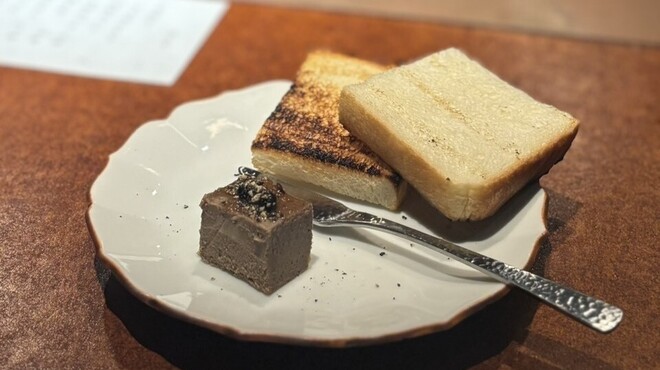 焼き鳥 八穴 - メイン写真: