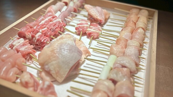 焼き鳥 八穴 - メイン写真: