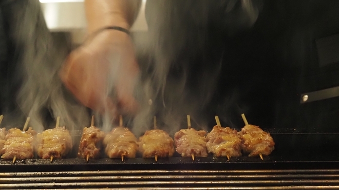 焼き鳥 八穴 - メイン写真: