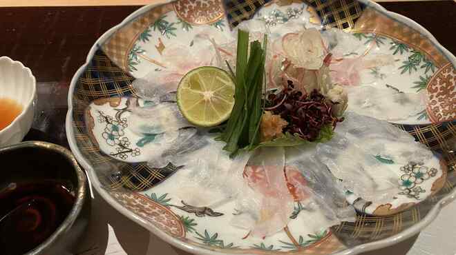 大三 - 料理写真:天然クエ薄造り