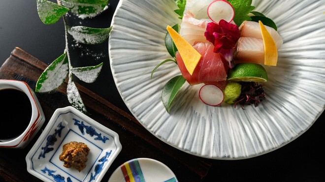 日本料理かがりや - メイン写真: