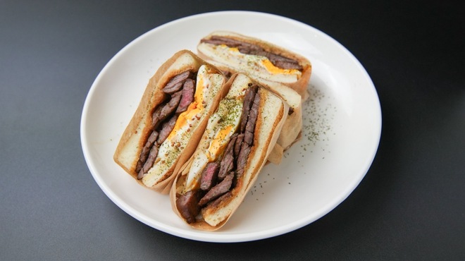 WHITE CROWN 精肉店 - メイン写真: