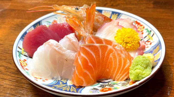 立呑み 魚椿 - メイン写真:
