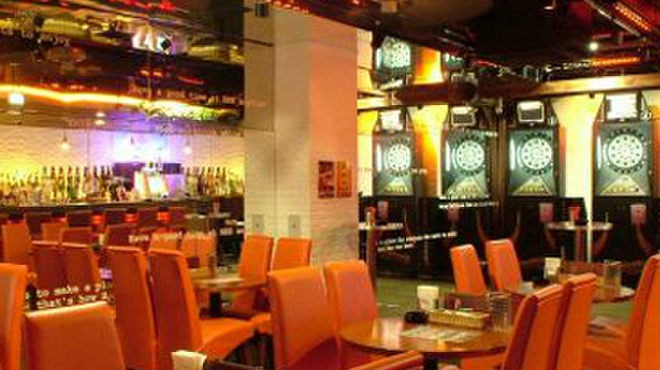 ダイニングダーツバーBee - メイン写真: