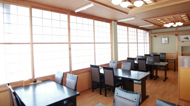 いかだ荘 山上 - 内観写真:別館レストラン