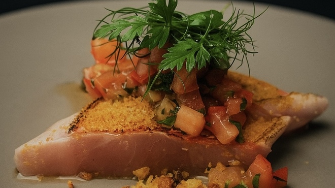 カレス - メイン写真: