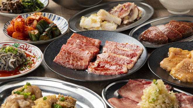 炭火焼肉 昭和ホルモン - メイン写真: