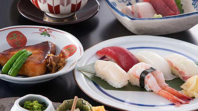 門 - 料理写真:寿司会席コース