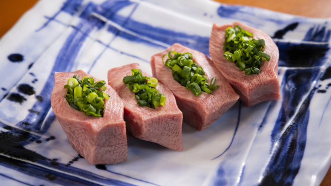 焼肉・もつ鍋 五臓六腑 - メイン写真: