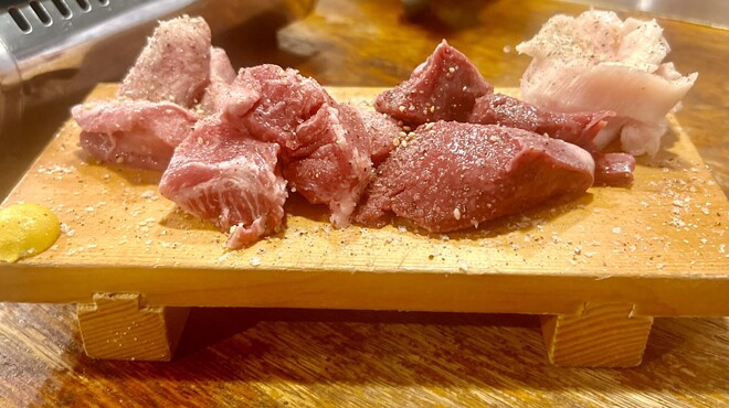 大衆ホルモン 肉力屋 - メイン写真: