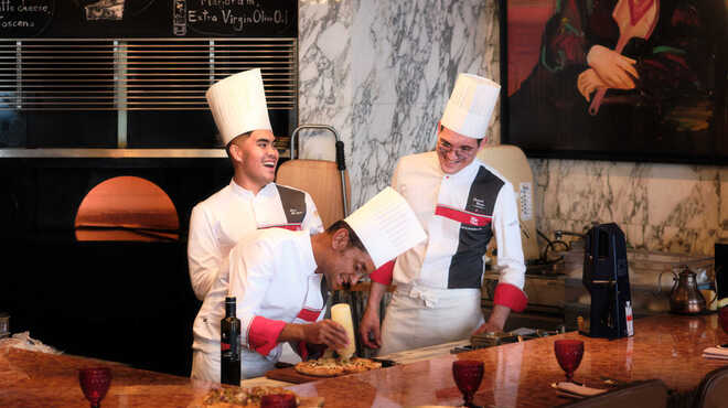 ザ ピッツァバー ON 38TH - メイン写真: