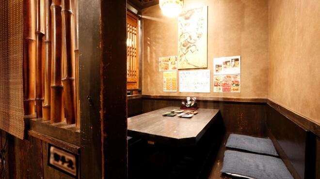 炭火個室居酒屋 都立大学のひもの屋 - メイン写真: