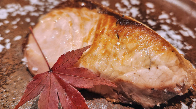 北新地平八 - 料理写真:天然ブリ塩焼き