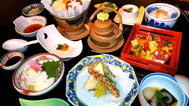 高雄観光ホテル - 料理写真:湯葉会席