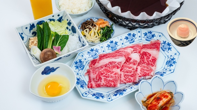 やきにく亭 六歌仙 - 料理写真:和牛すき焼きランチ