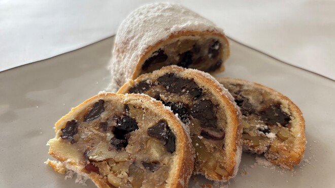 オールカフェ×タニタカフェ - 料理写真:シュトーレン