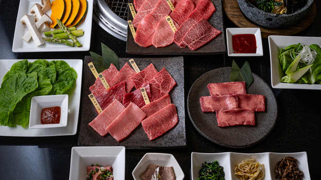 しゃぶしゃぶ すき焼き 焼肉　兜　奥座 - メイン写真: