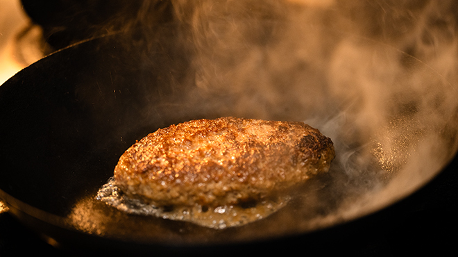究極のハンバーグと窯焼きピザ trinity&夙川桜庵 - メイン写真: