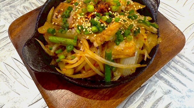ロクデナシ酒場 野毛食道楽 - メイン写真: