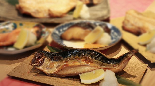 まぐろ問屋二代目マル城 - メイン写真: