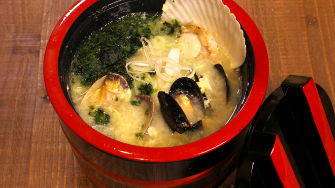 まぐろ問屋二代目マル城 - メイン写真: