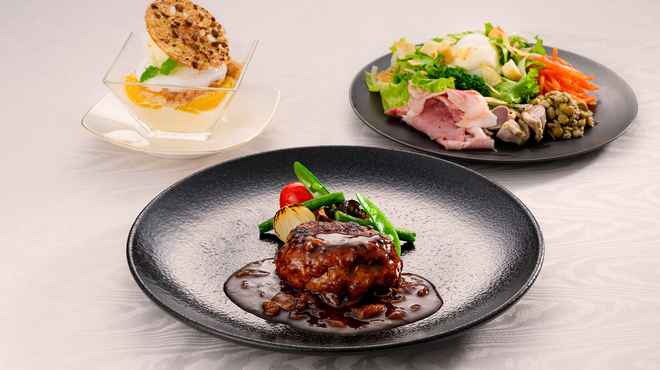 ポム・ダダン - メイン写真: