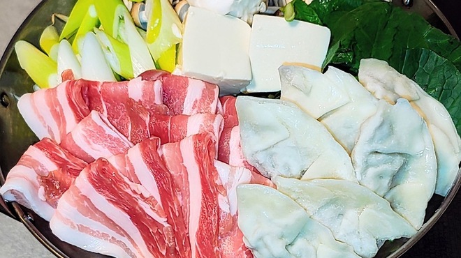 餃子酒場 秘密基地 - 料理写真: