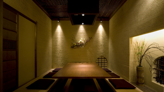 御曹司 きよやす邸 六本木本店 - メイン写真: