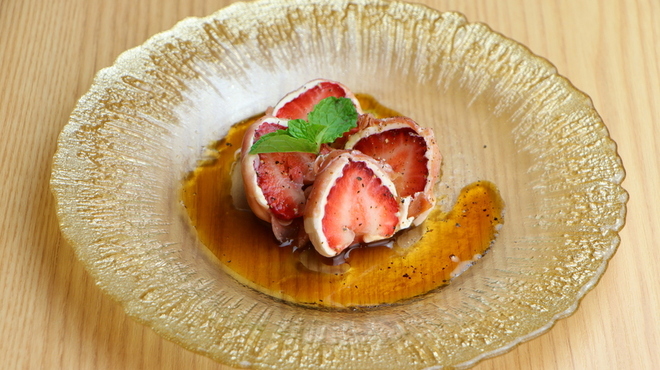 ボナパルト・ブルー - メイン写真: