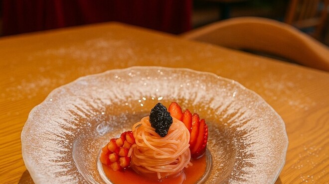 TRATTORIA 庭 BY FARM AKIRA - 料理写真:女峰とキャビアの冷製カペッリーニ