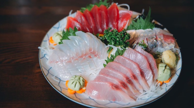 八丈島郷土料理 源八船頭 - 料理写真:豪華！！刺身盛り合わせ