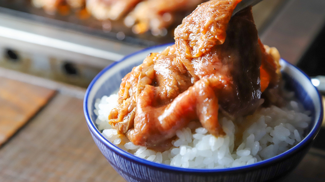 あか牛焼肉専門 和牛一頭流 肉萬 - メイン写真: