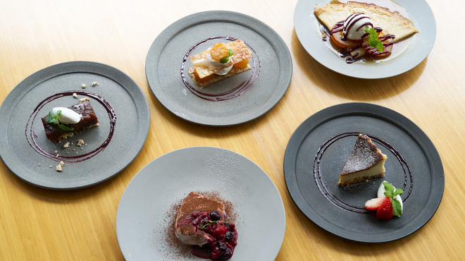 REVIVE KITCHEN THREE - メイン写真: