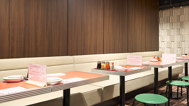 餃子 おそ松 - メイン写真: