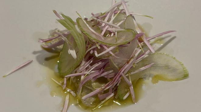 レストラン カーブドッチ - 料理写真:アオリイカのポシェ セロリとぶどう葉の香り