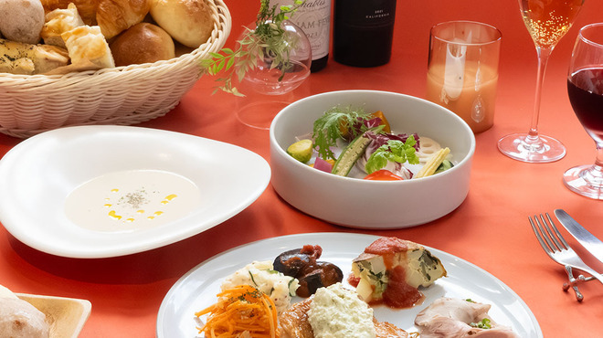 CORAL KITCHEN at garden - メイン写真: