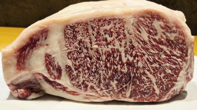 ブランド肉と旬の鮮魚と古酒の店 秀 - メイン写真: