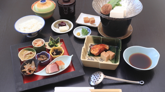 京都・嵐山 ご清遊の宿 らんざん - 料理写真:【ランチ・期間限定販売】彩りおばんざい御膳