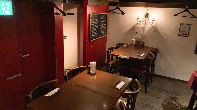 ビストロ カルネジーオ - 内観写真: