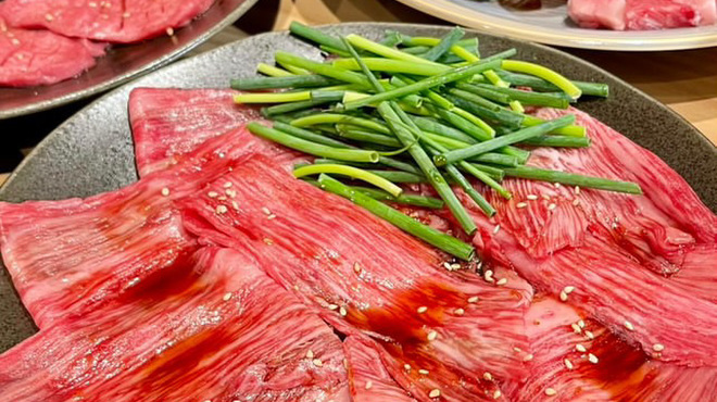 肉ホルモン処 萬 - メイン写真: