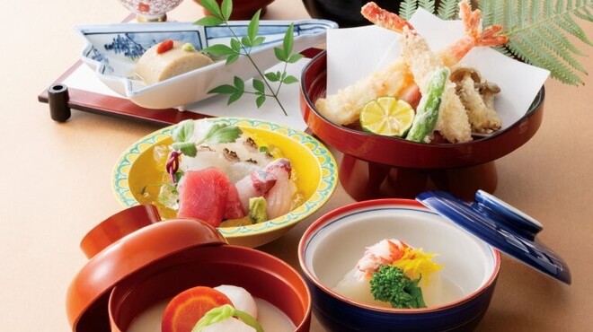 美濃吉 烏丸四条店 - メイン写真: